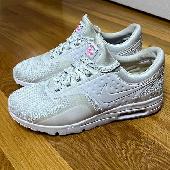 Nike Shoes - Nike Air Max Zero BETRUE